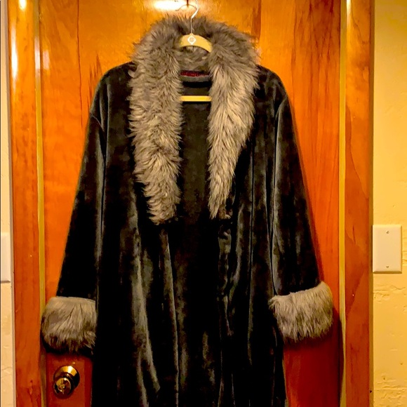 Adrienne Landau Other - Adrienne Landau M/L bathrobe